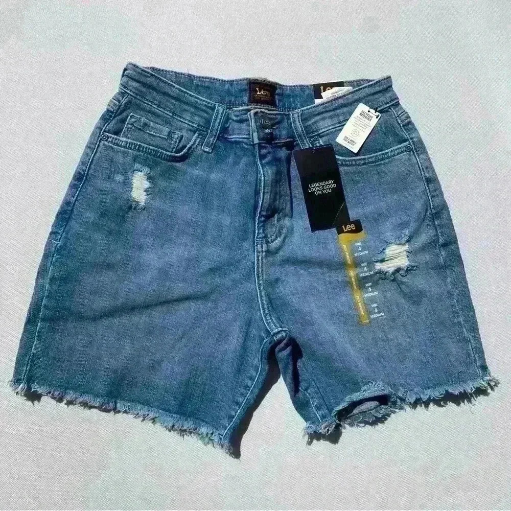 NWT Lee Jeans Legendary Style Signature Look High Rise Denim Shorts Size 4 M